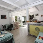 Relais Anna بيت ضيافة أناكابْري