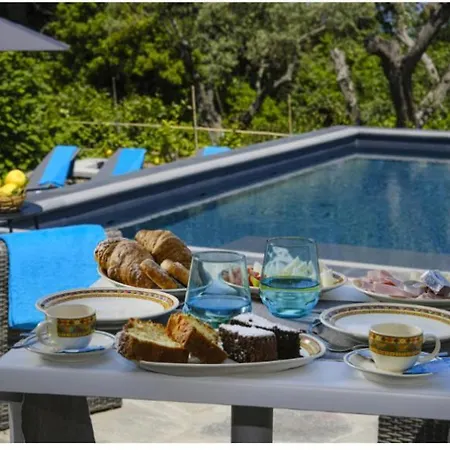 Relais Anna بيت ضيافة أناكابْري