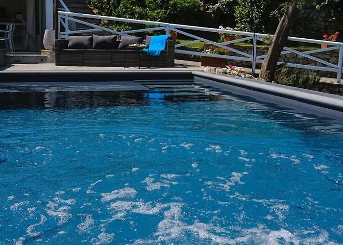 Relais Anna Πανσιόν 4*